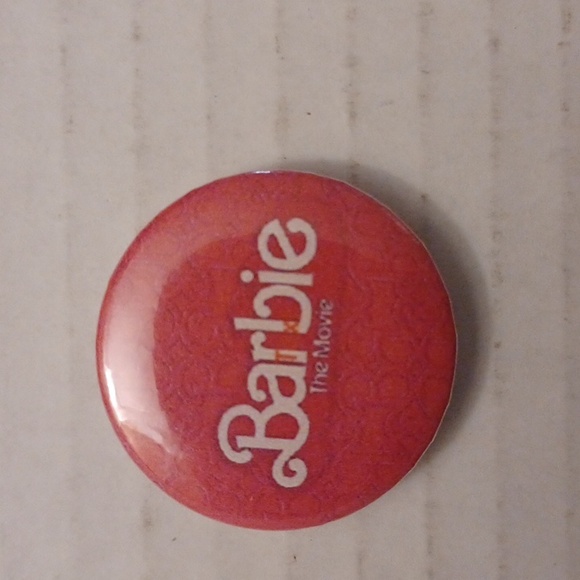 4/$60 New Barbie Magnets - Set of 4 - Picture 6 of 6